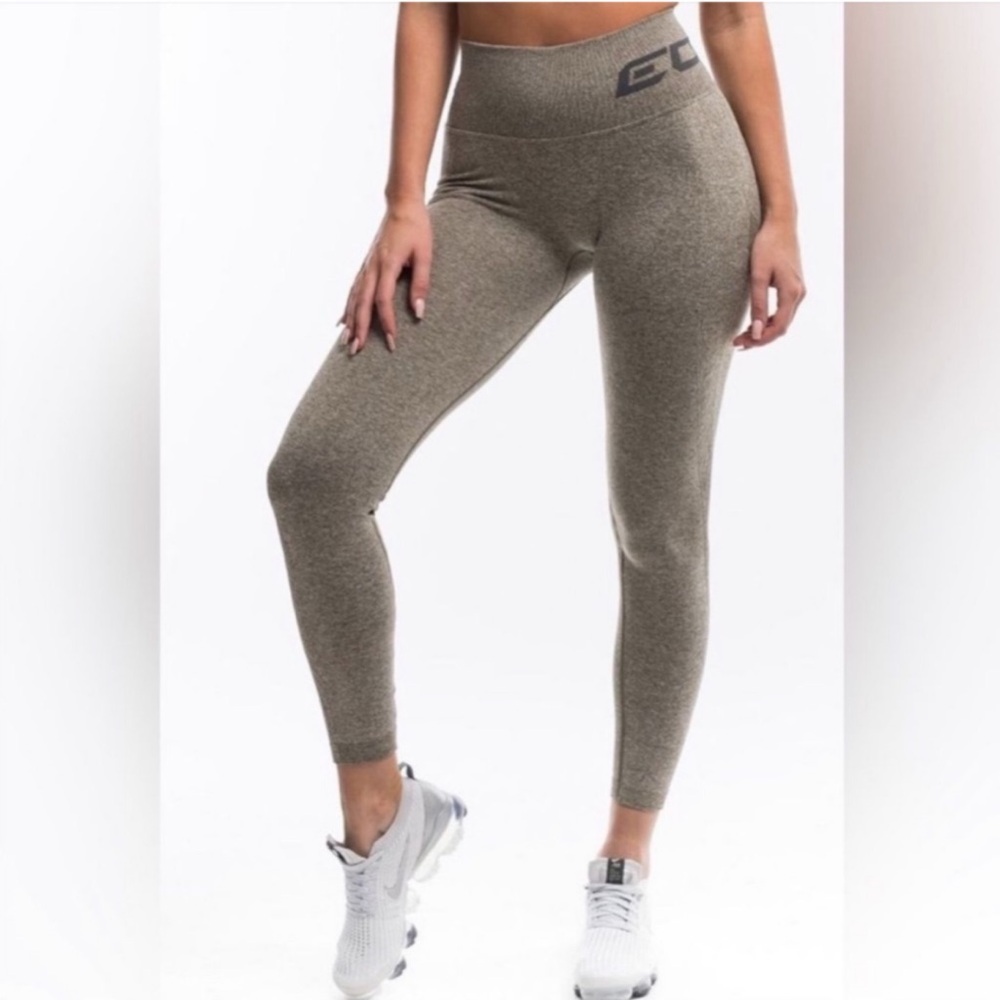 ECHT Arise Scrunch Butt Leggings - Picture 7 of 12